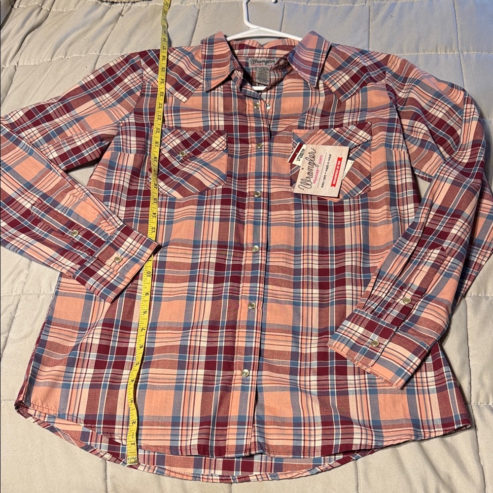 Women's Plaid Wrancher Shirt Button Down Pink and Blue Wrangler NWT Sz M
